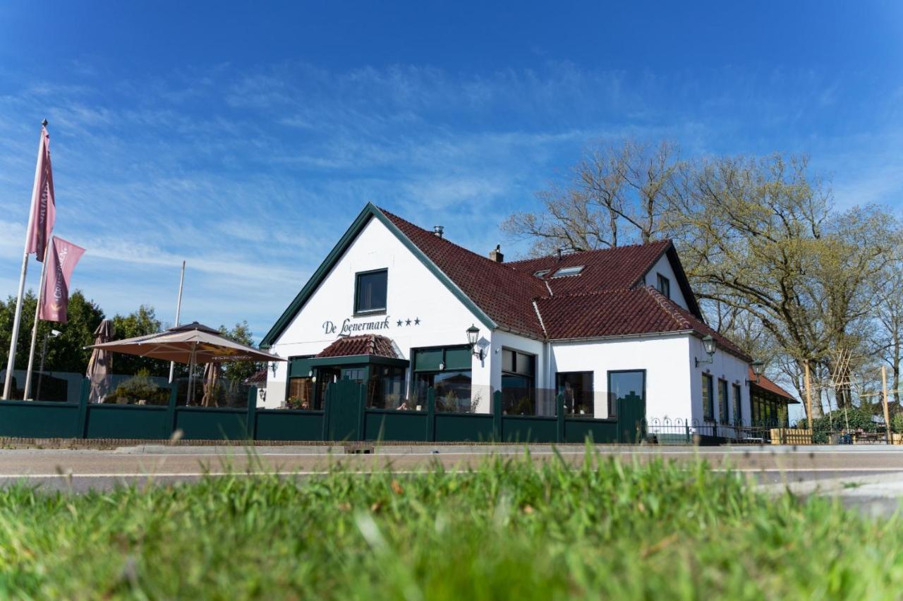 Hotel Restaurant De Loenermark Loenen Bagian luar foto